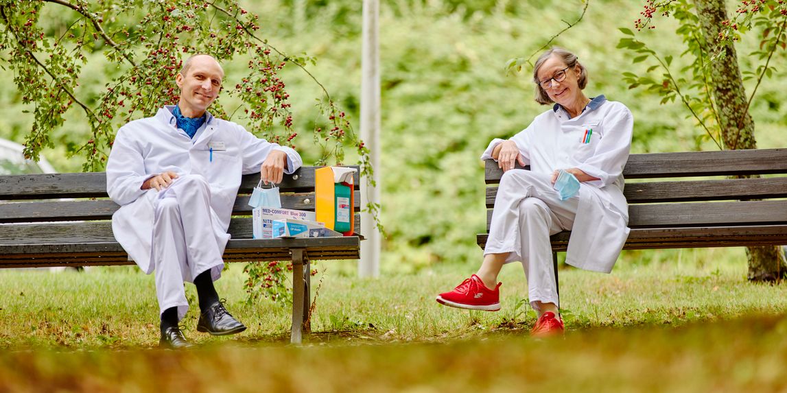 Dr. Georg Pawlik, Oberarzt in der Neurologie und Dr. Charlotte van Erckelens, Oberärztin in der Geriatrie.