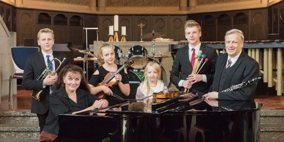 Familie Wagner mit Ihren Instrumenten